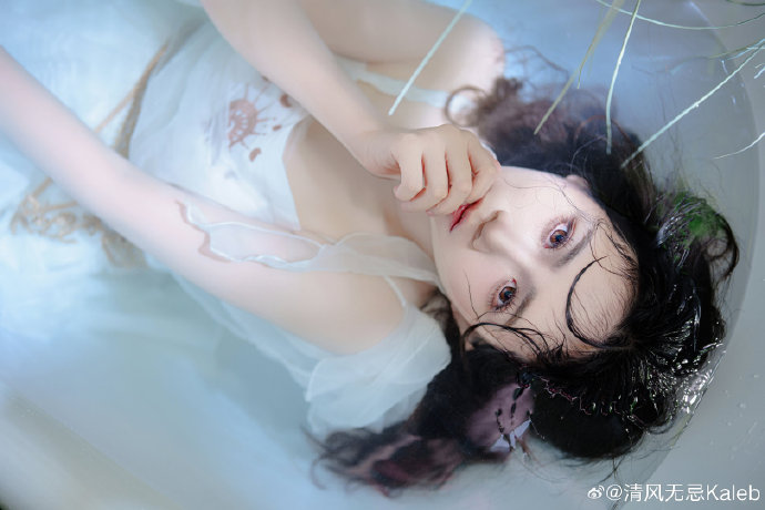 万万没想到，《功夫女足》上映8天后，向太母子因一举动口碑崩盘 配图